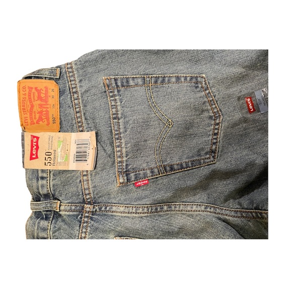 Levi’s Men 550 Relaxed Fit Jeans - Picture 3 of 6